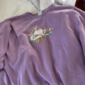 Nike Purple Graphic Sweatshirt